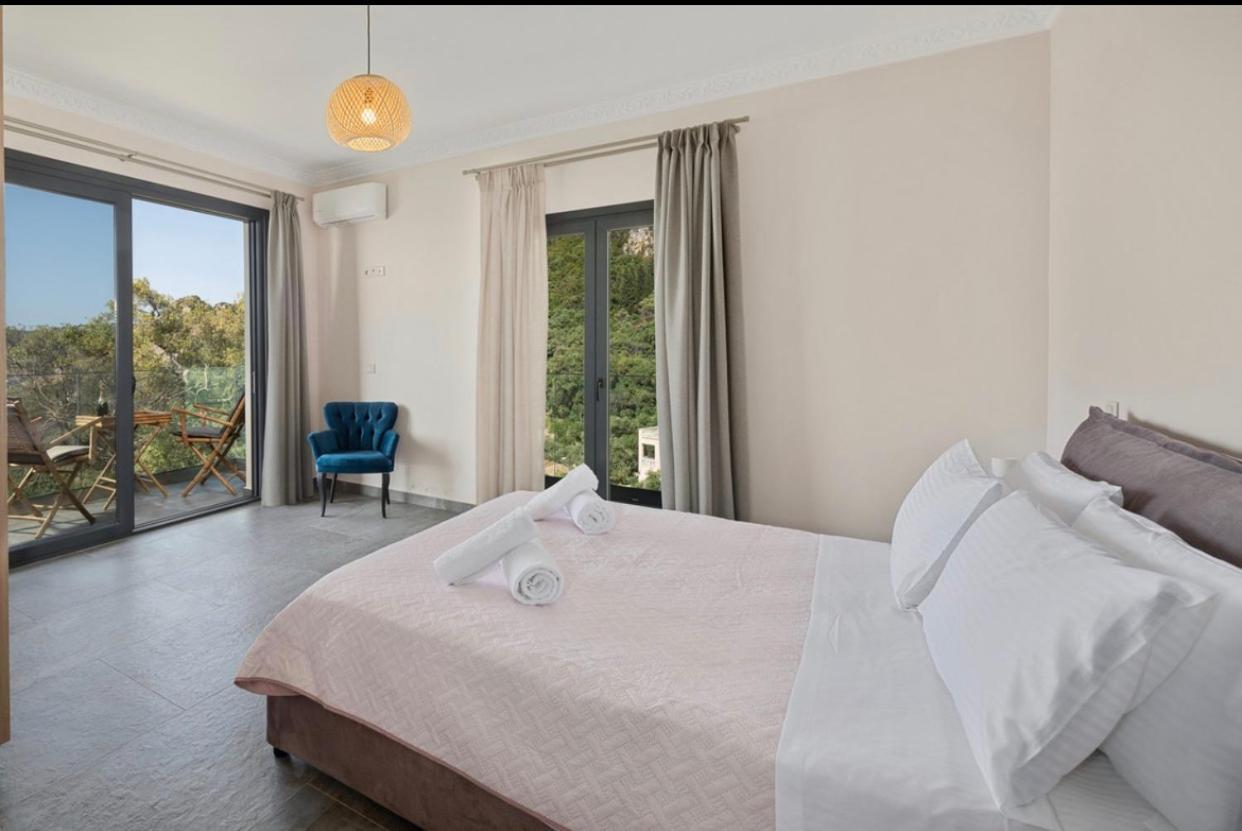 Irida Sunset Villa Pentati Exterior photo