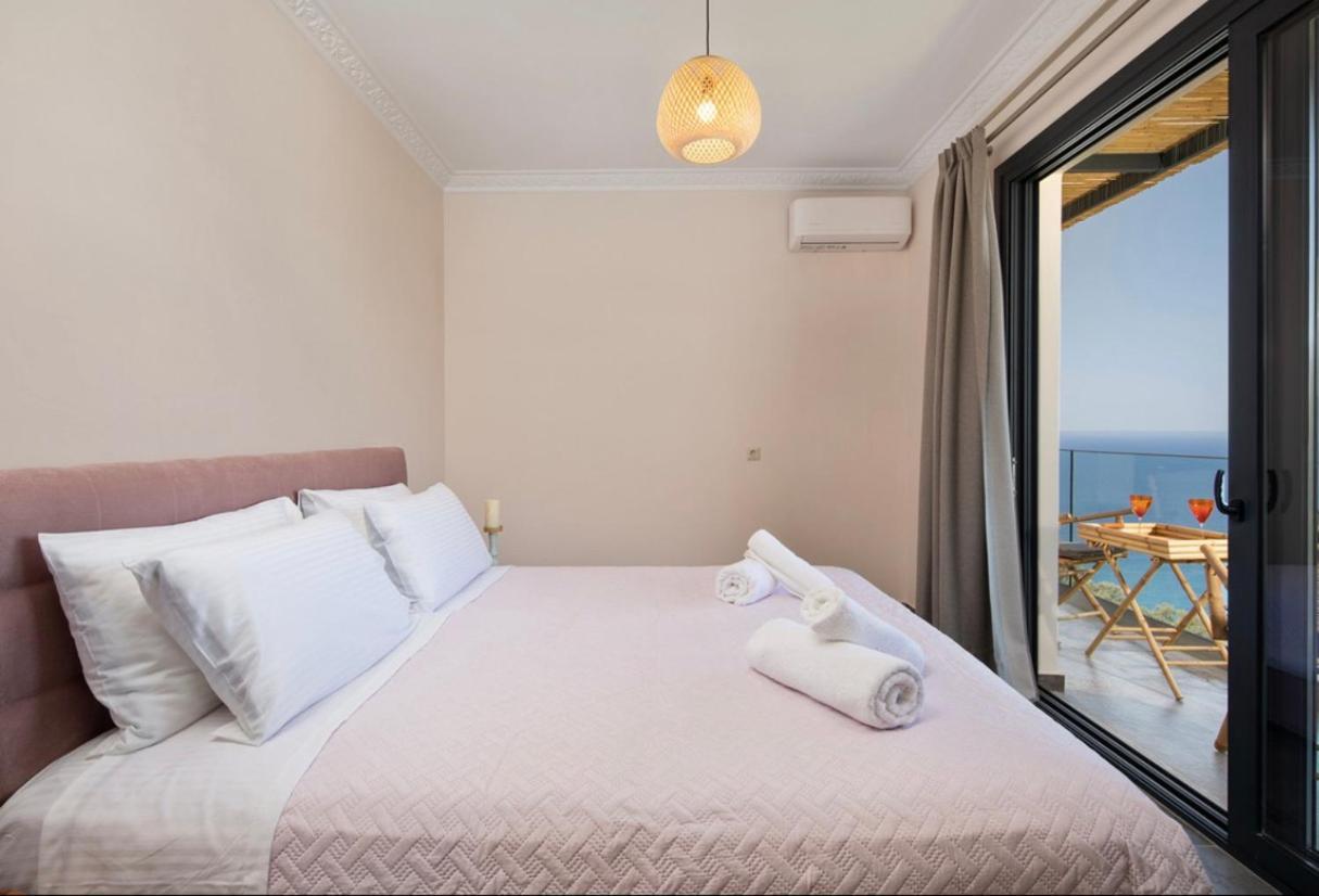Irida Sunset Villa Pentati Exterior photo